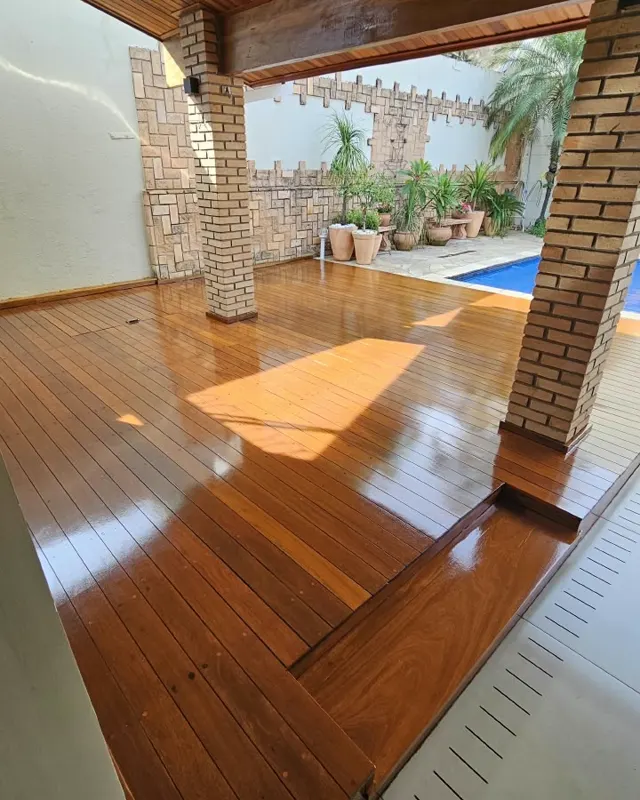 Deck de ipê · Cetol Deck Natural (ref. DK-03)
