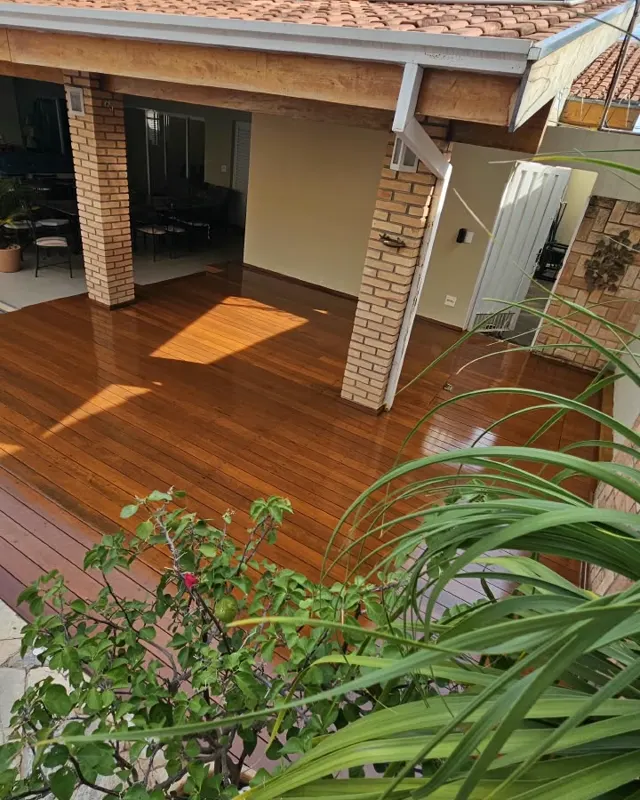 Deck de ipê · Cetol Deck Natural (ref. DK-04)